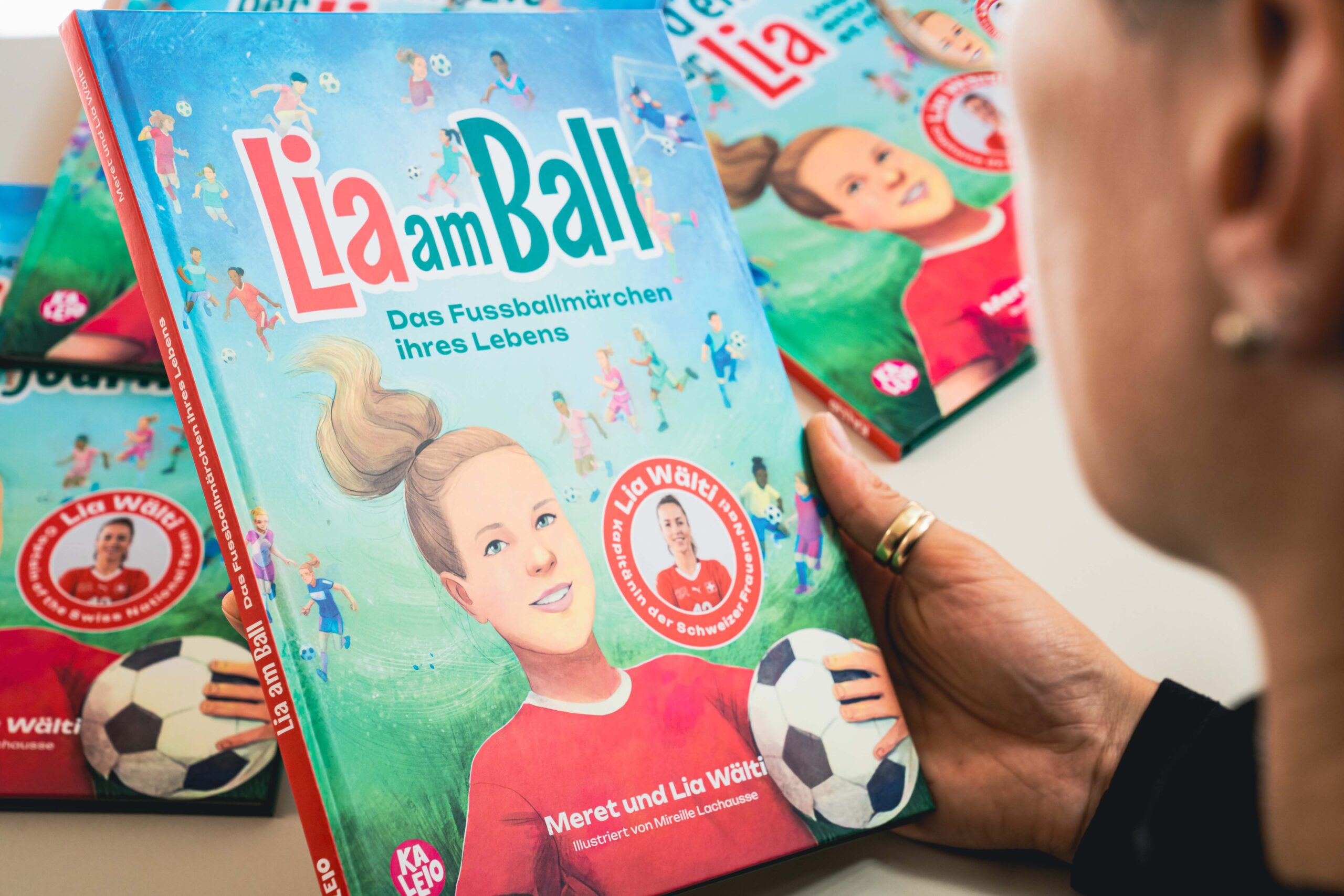 lia_am_ball-00949